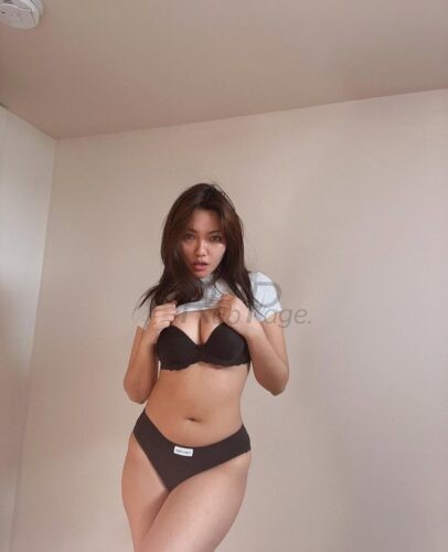 Name: Vivion. I offer Massage, fuck and happy ending 😍😜🍆🍆