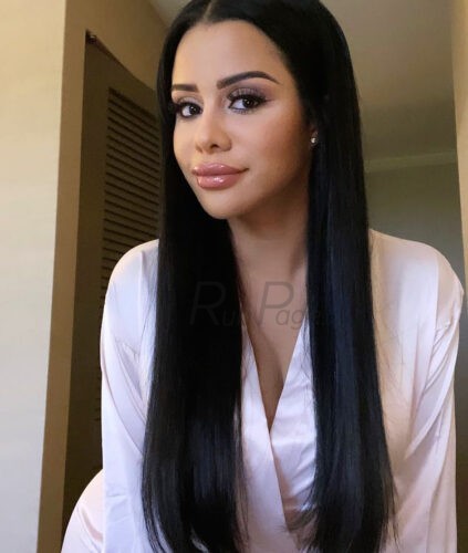 I’m Sophie. I’m independent and 100% discreet